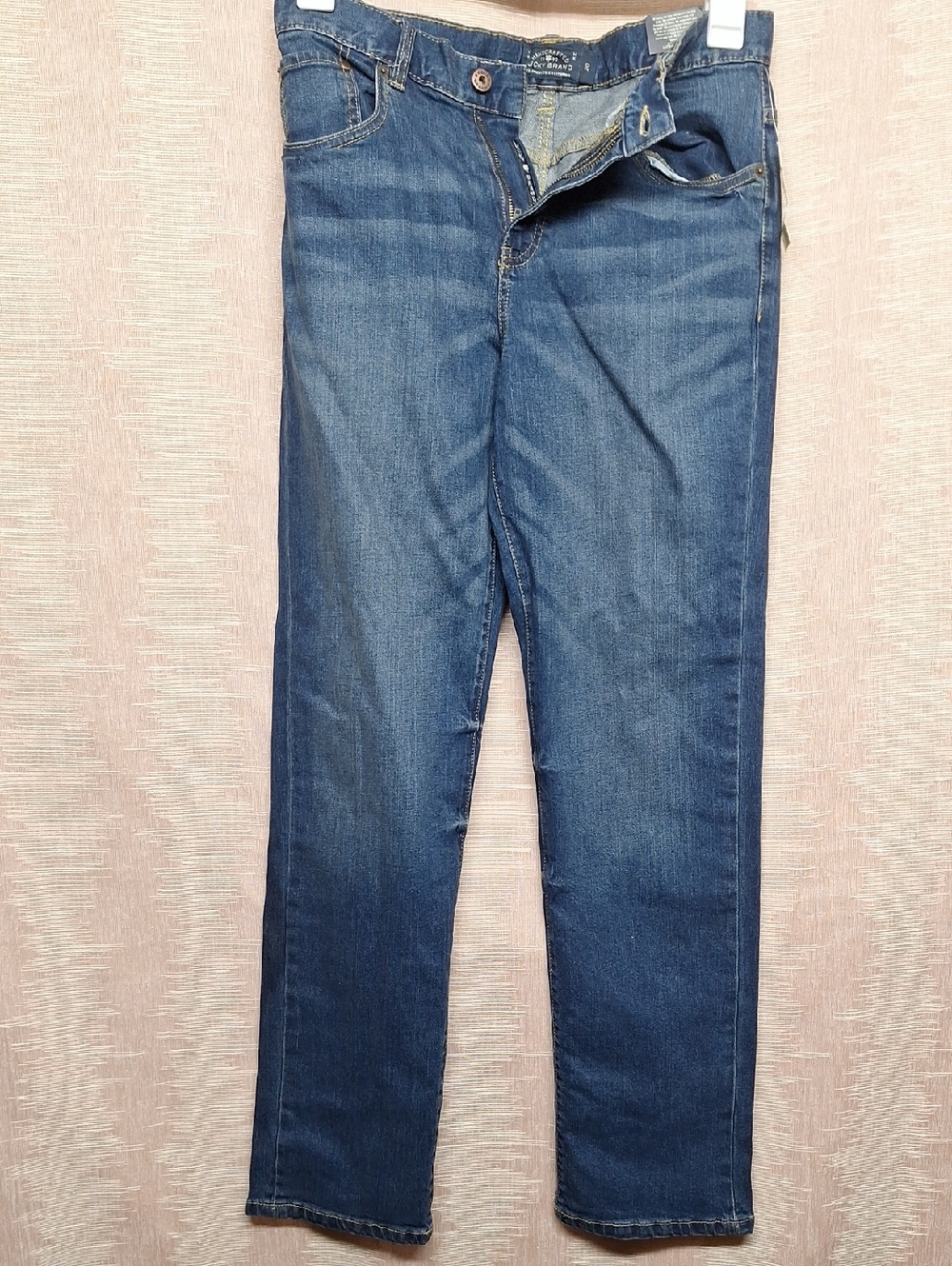 Lucky Brand Ladies Classic Straight-Leg Dark Blue Jeans.  Size 20